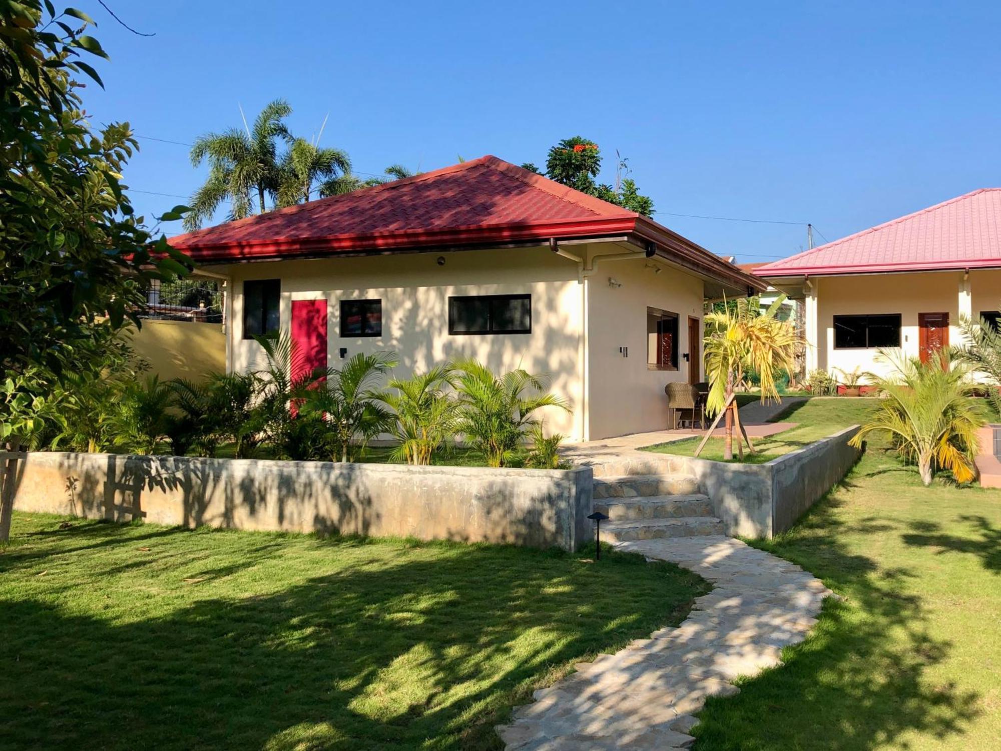Strutz Art Garden Resort Bangued Eksteriør billede