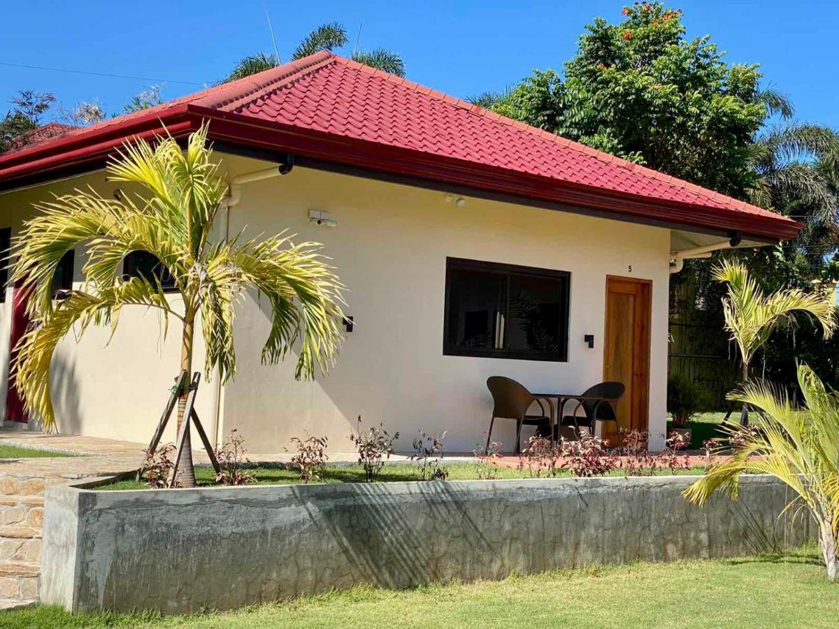 Strutz Art Garden Resort Bangued Eksteriør billede