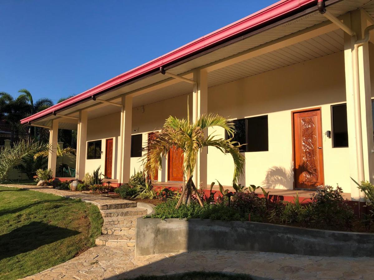 Strutz Art Garden Resort Bangued Eksteriør billede