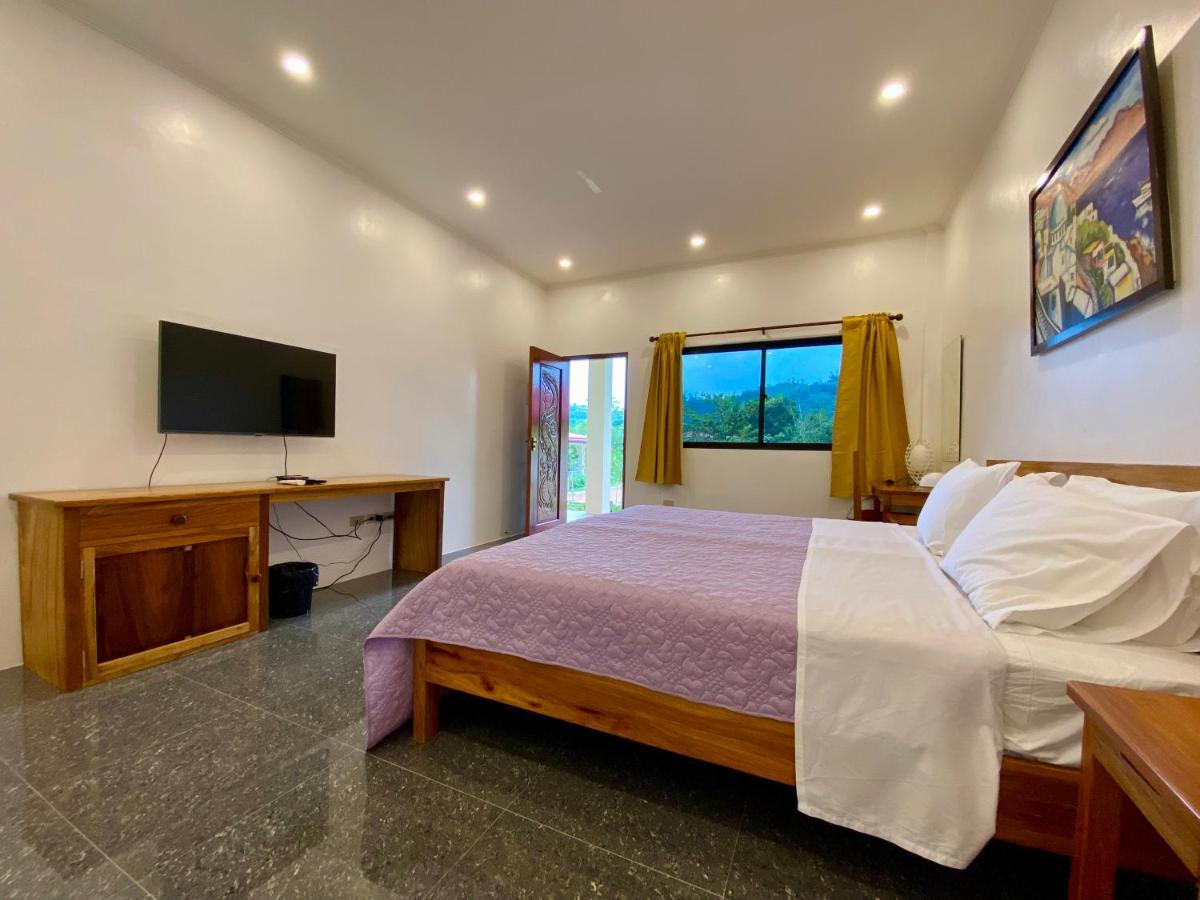 Strutz Art Garden Resort Bangued Eksteriør billede