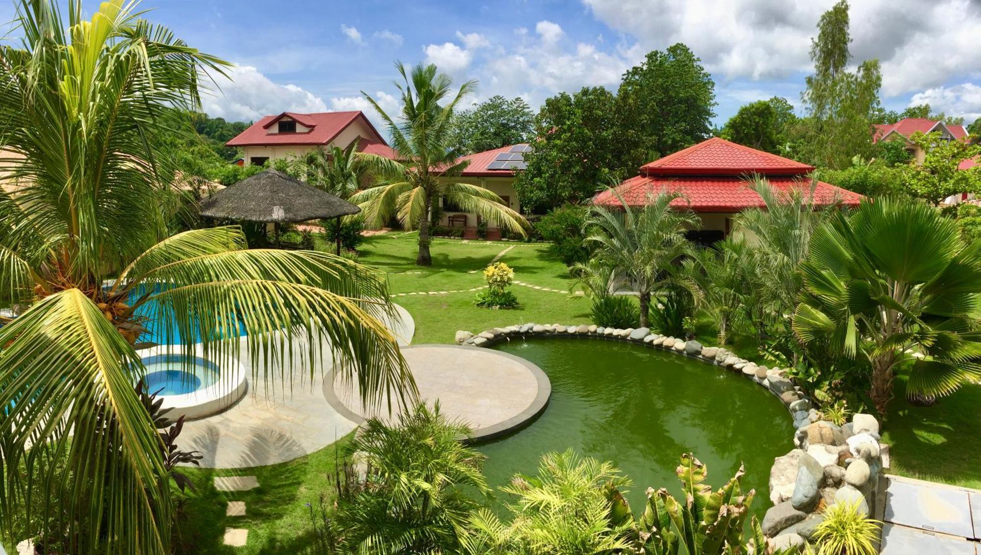 Strutz Art Garden Resort Bangued Eksteriør billede
